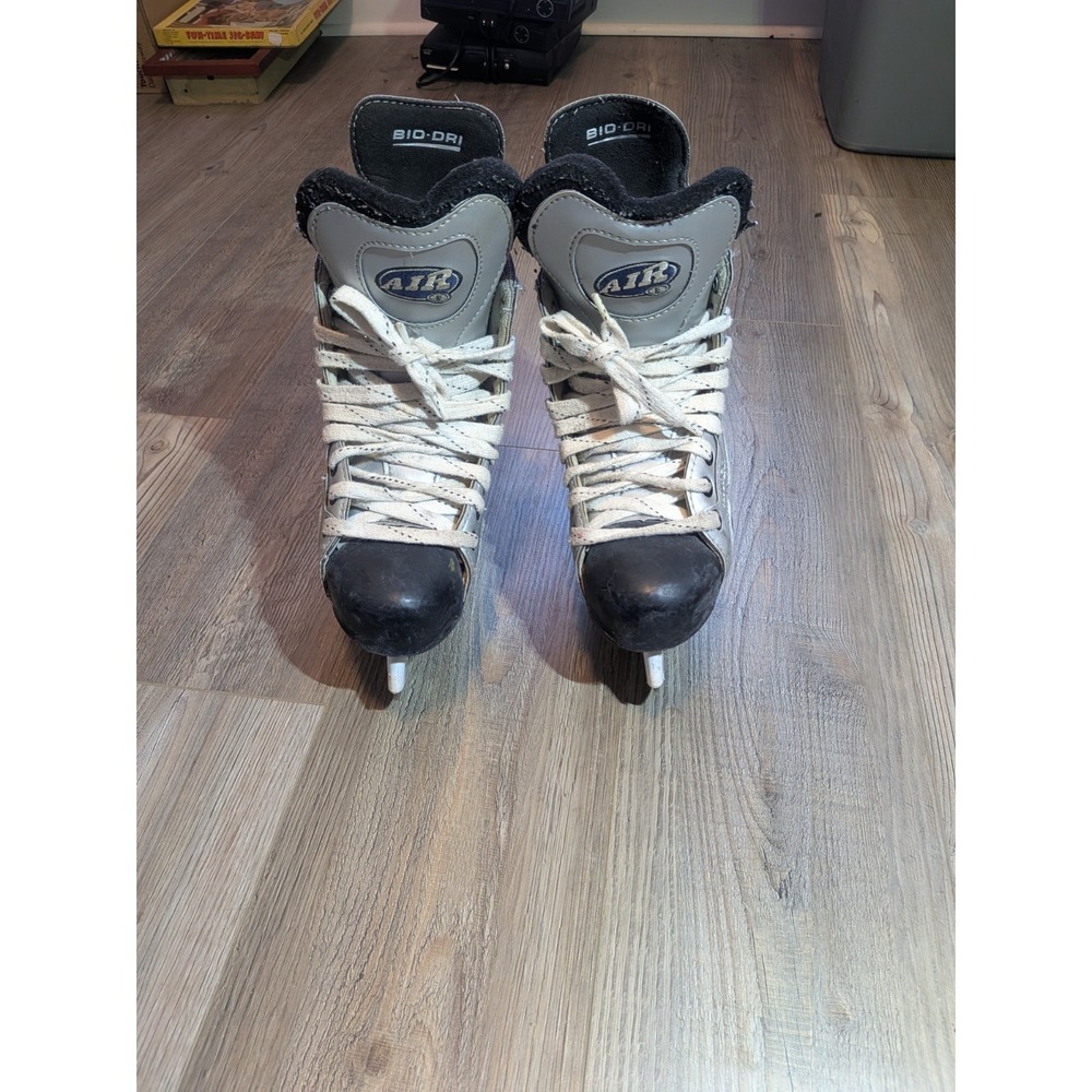 Easton Z-Air Comp Adult Hockey Skates Size 3.5 Silver Pad Lock II Bio-dri